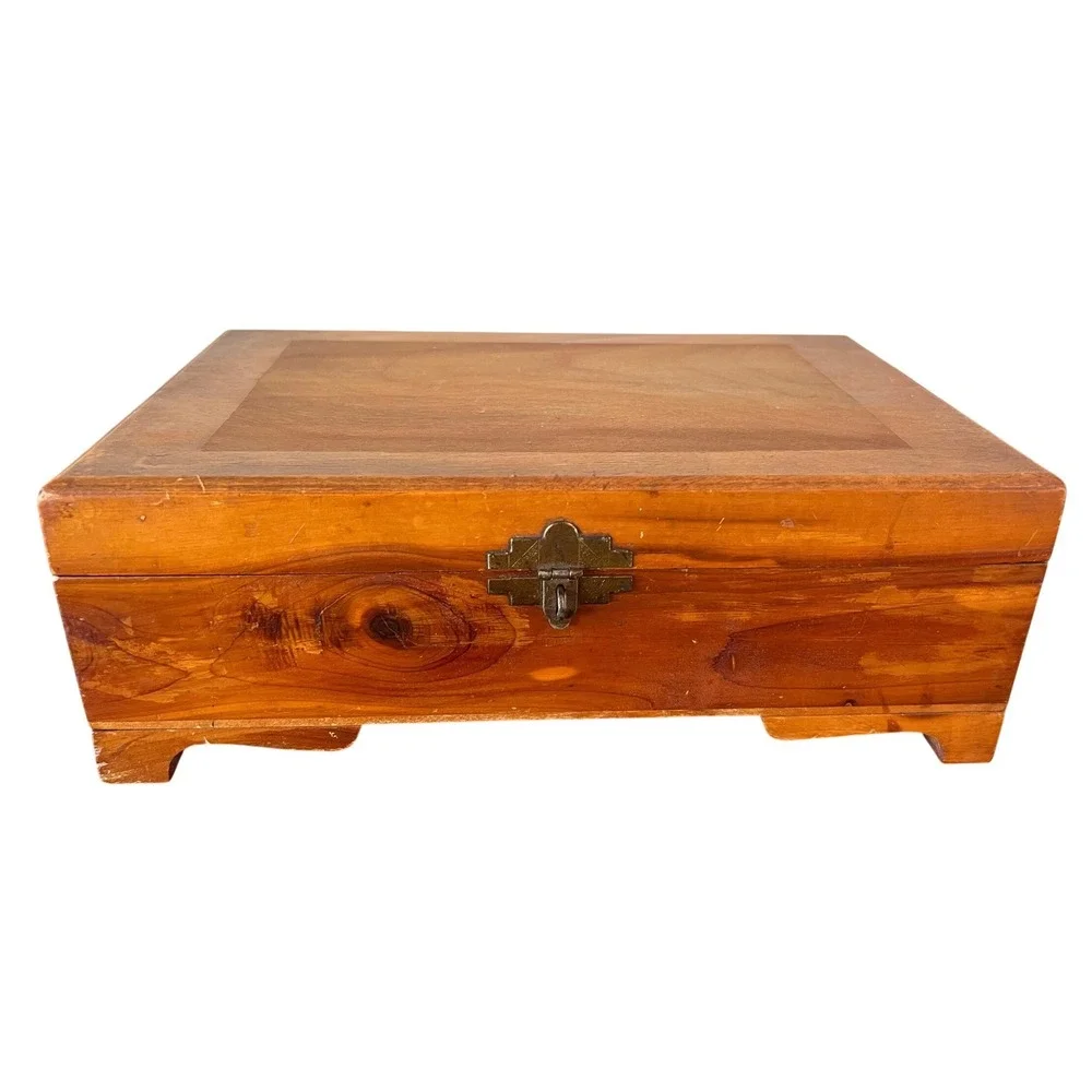 Vintage Cedar Wood Jewelry Keepsake Box Footed Latch Chest Rustic Storage 10.5in